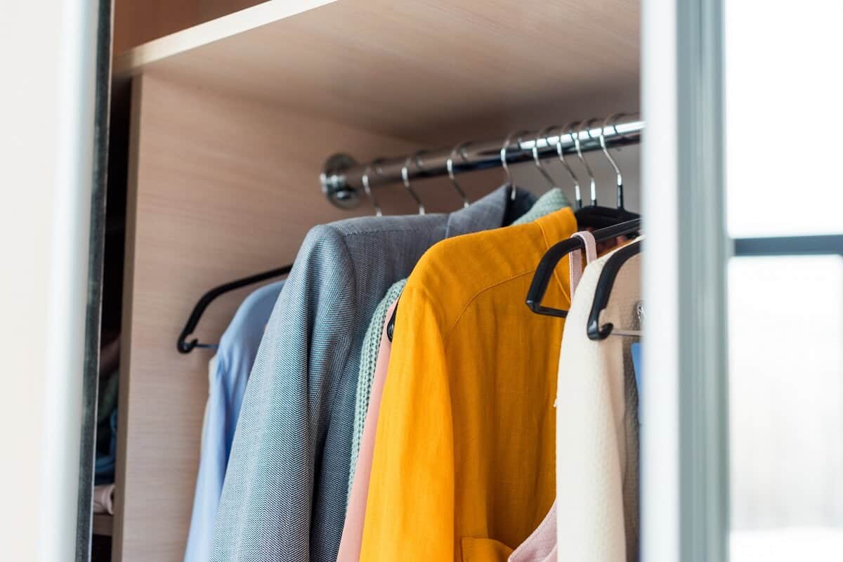 The_Benefits_of_Dry_Cleaning_for_Seasonal_Wardrobe_Storage